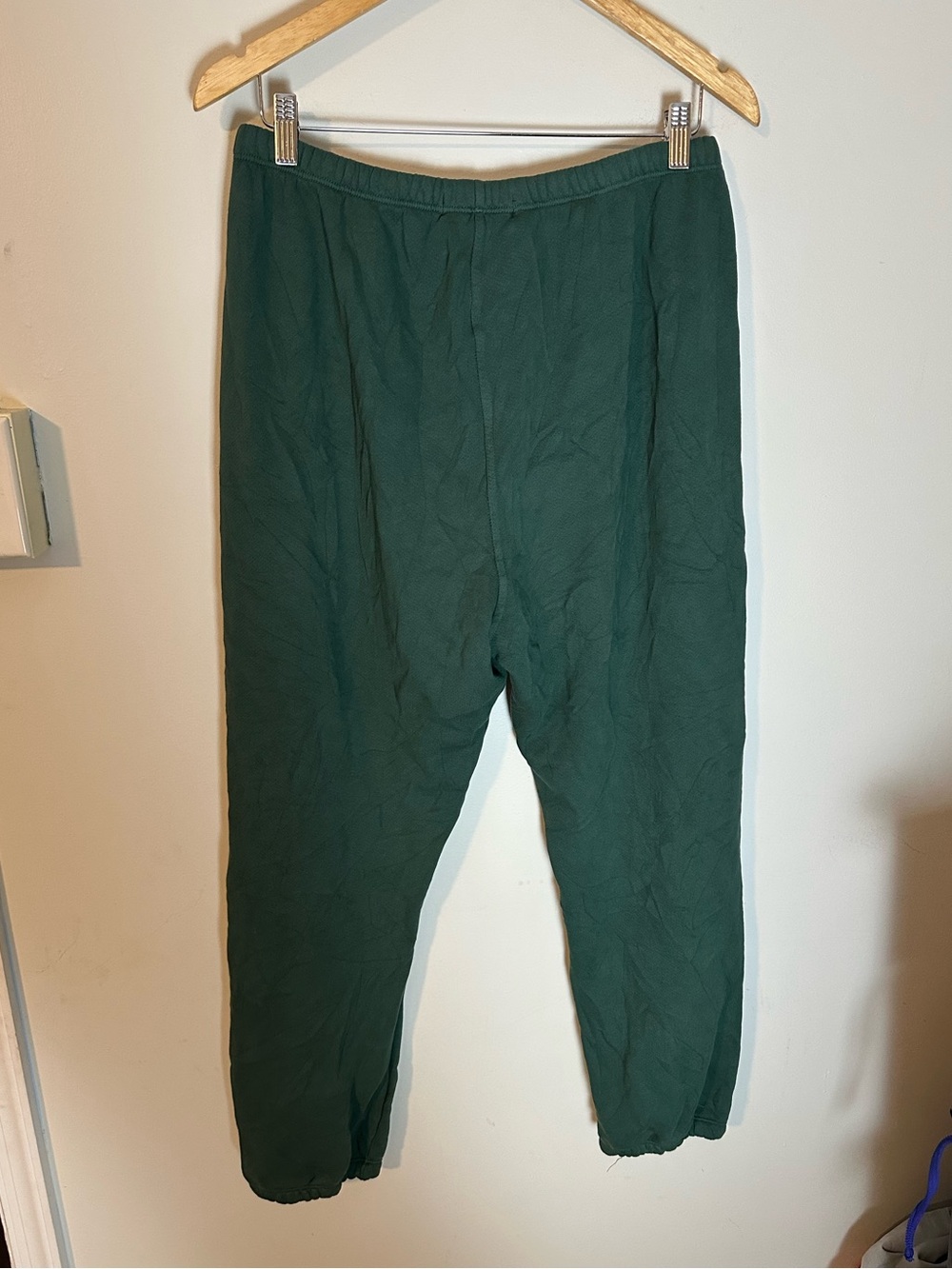 PerfectWhiteTee Fleetwood jogger sweatpants green large - Picture 4 of 4